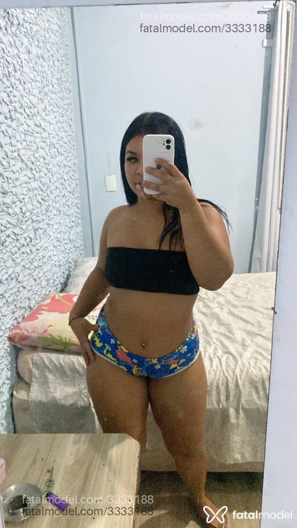 Acompanhante mulher morena (o) de olhos castanhos - Poliana