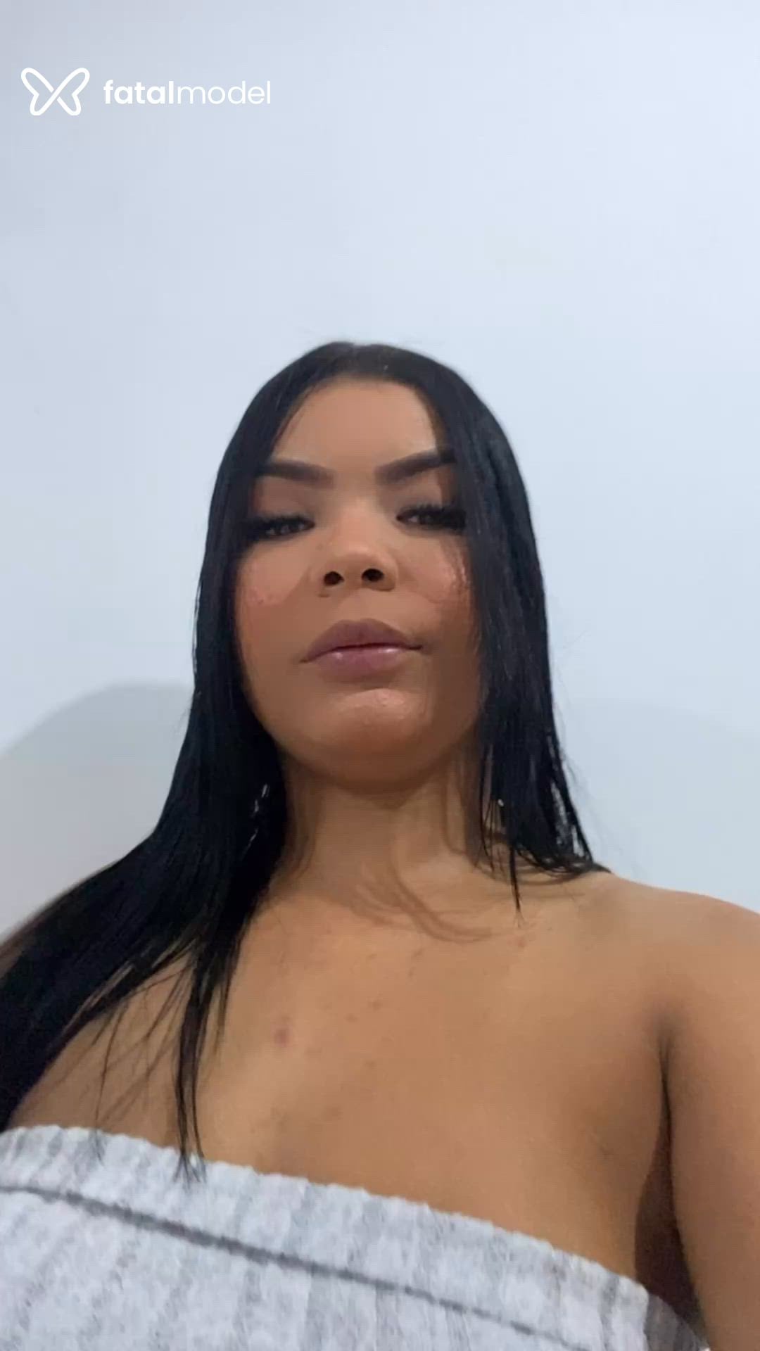 Acompanhante mulher morena (o) de olhos castanhos - Poliana Acompanhante mulher morena (o) de olhos castanhos - Poliana