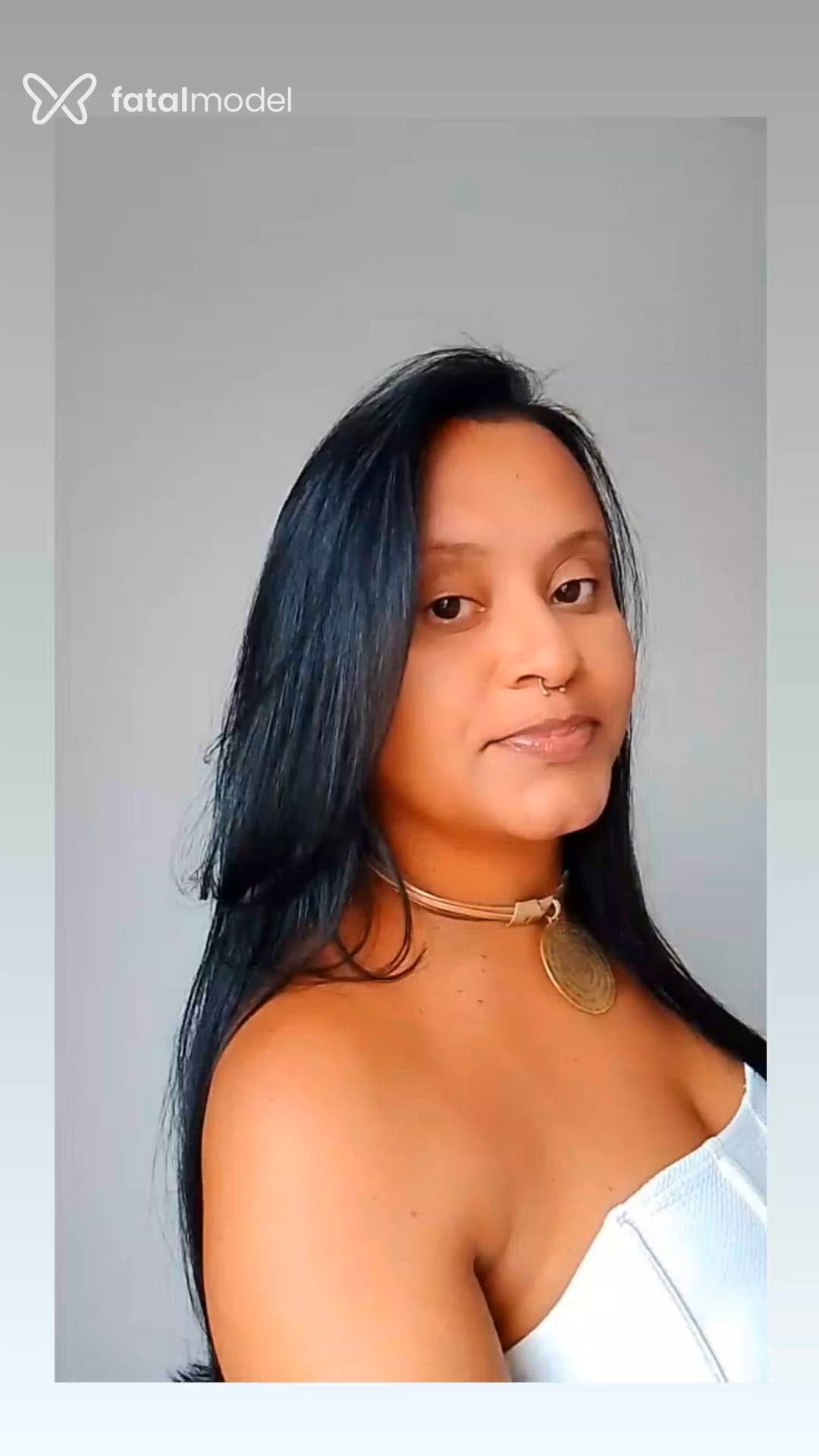 Acompanhante mulher morena (o) de olhos pretos - Gaby