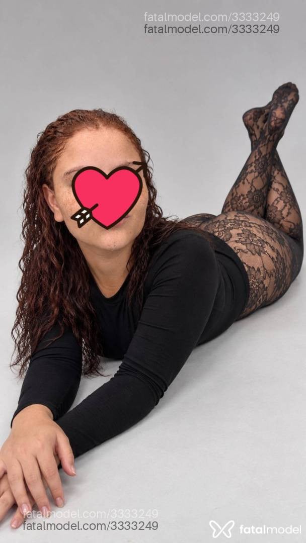 Acompanhante mulher com cabelo castanho de olhos mel - Sabrina
