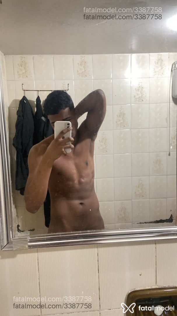 Acompanhante homem morena (o) de olhos pretos - Pretinhogstso