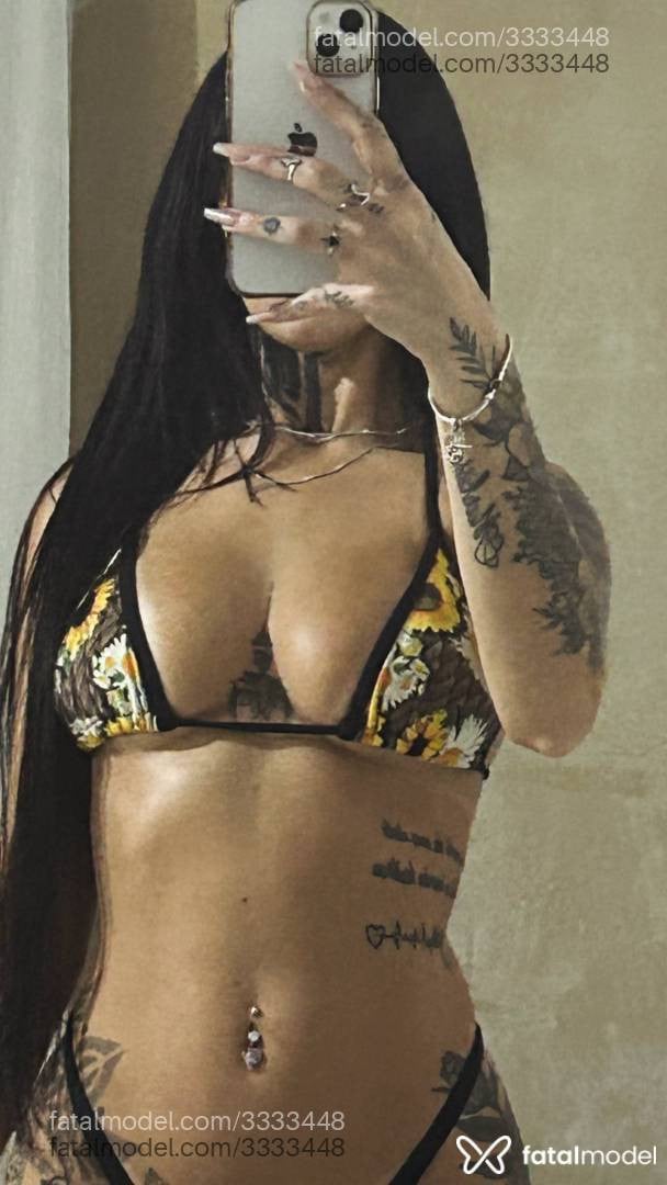 Acompanhante mulher morena (o) de olhos castanhos - Mirella