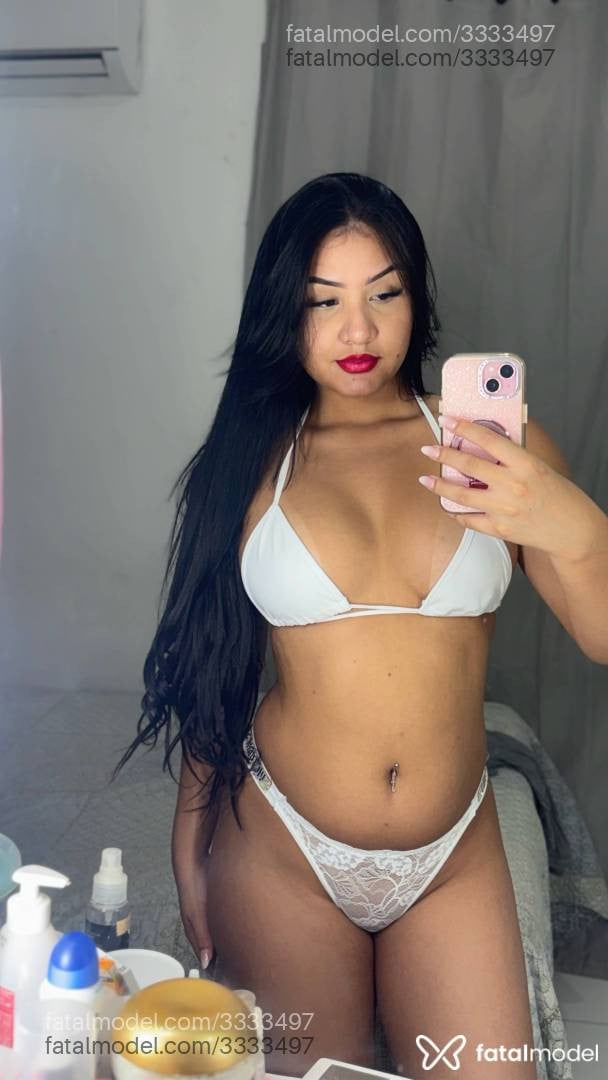 Acompanhante mulher morena (o) de olhos pretos - Lorena