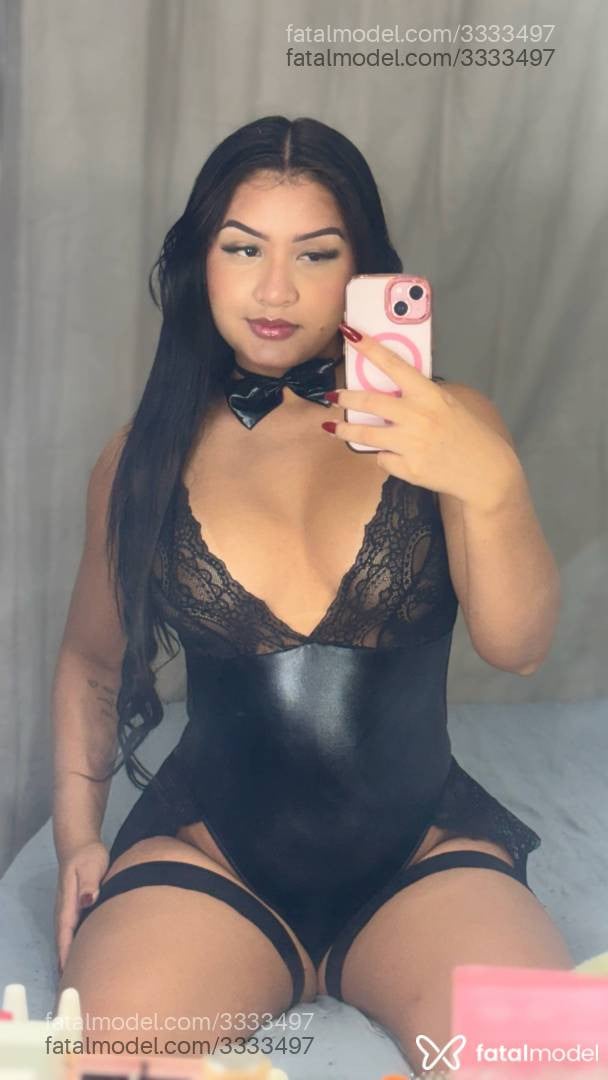 Acompanhante mulher morena (o) de olhos pretos - Lorena