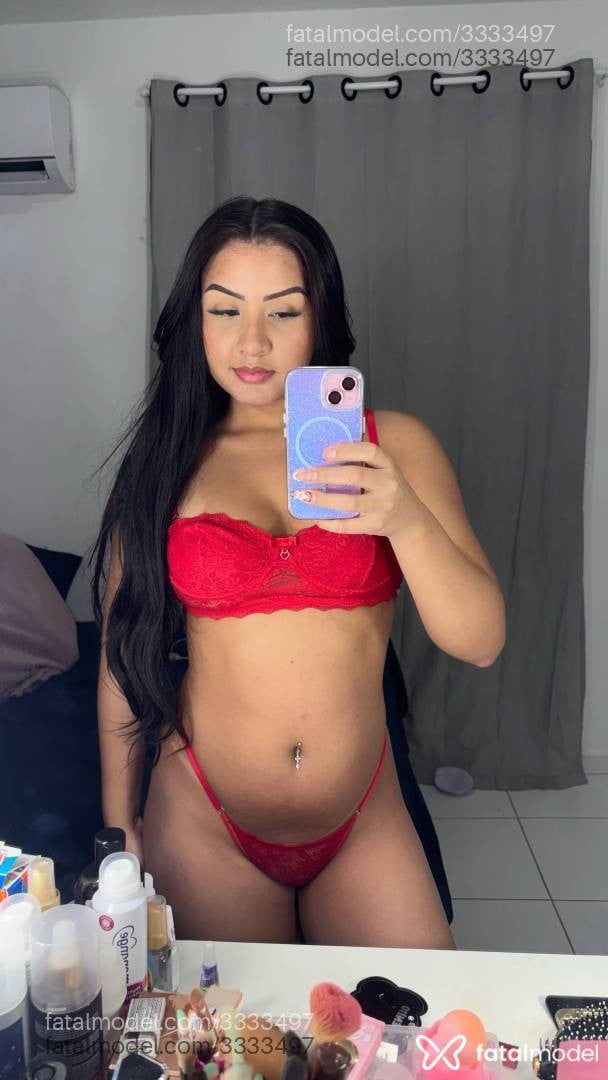Acompanhante mulher morena (o) de olhos pretos - Lorena