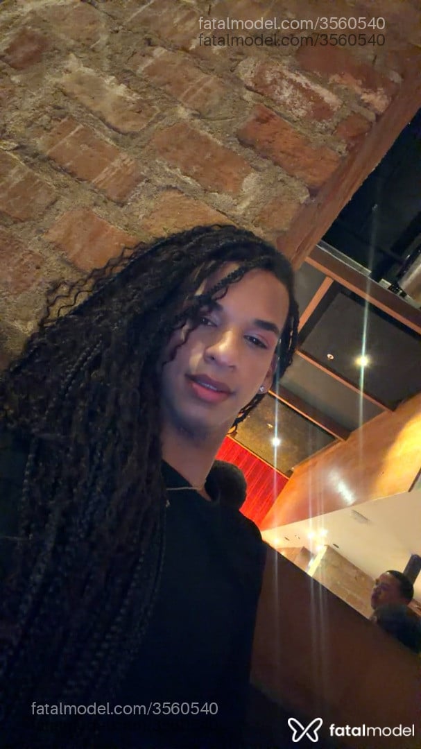 Acompanhante mulher trans morena (o) de olhos castanhos - Tamara Oliver
