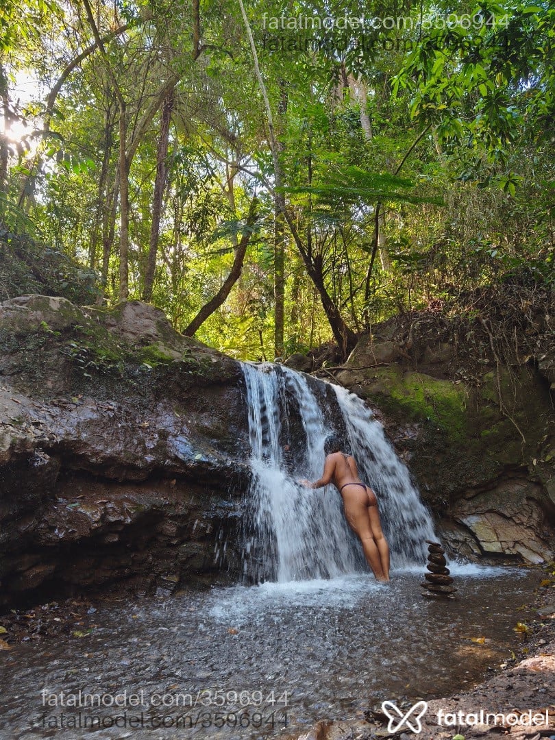Acompanhante mulher morena (o) de olhos castanhos - Mayara