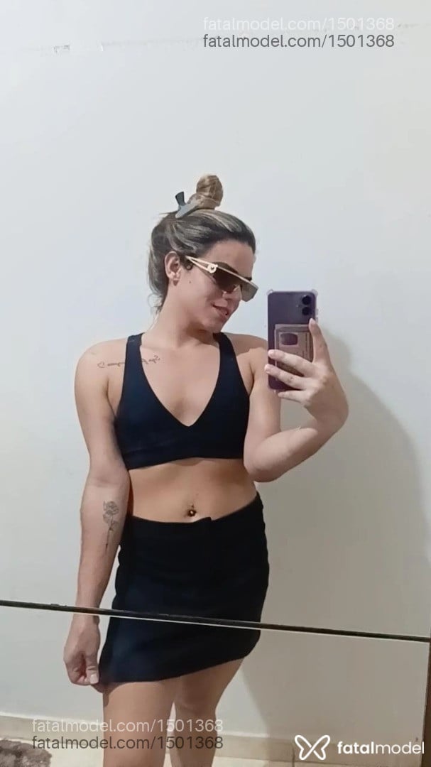 Acompanhante travesti loira (o) de olhos castanhos - Lauane