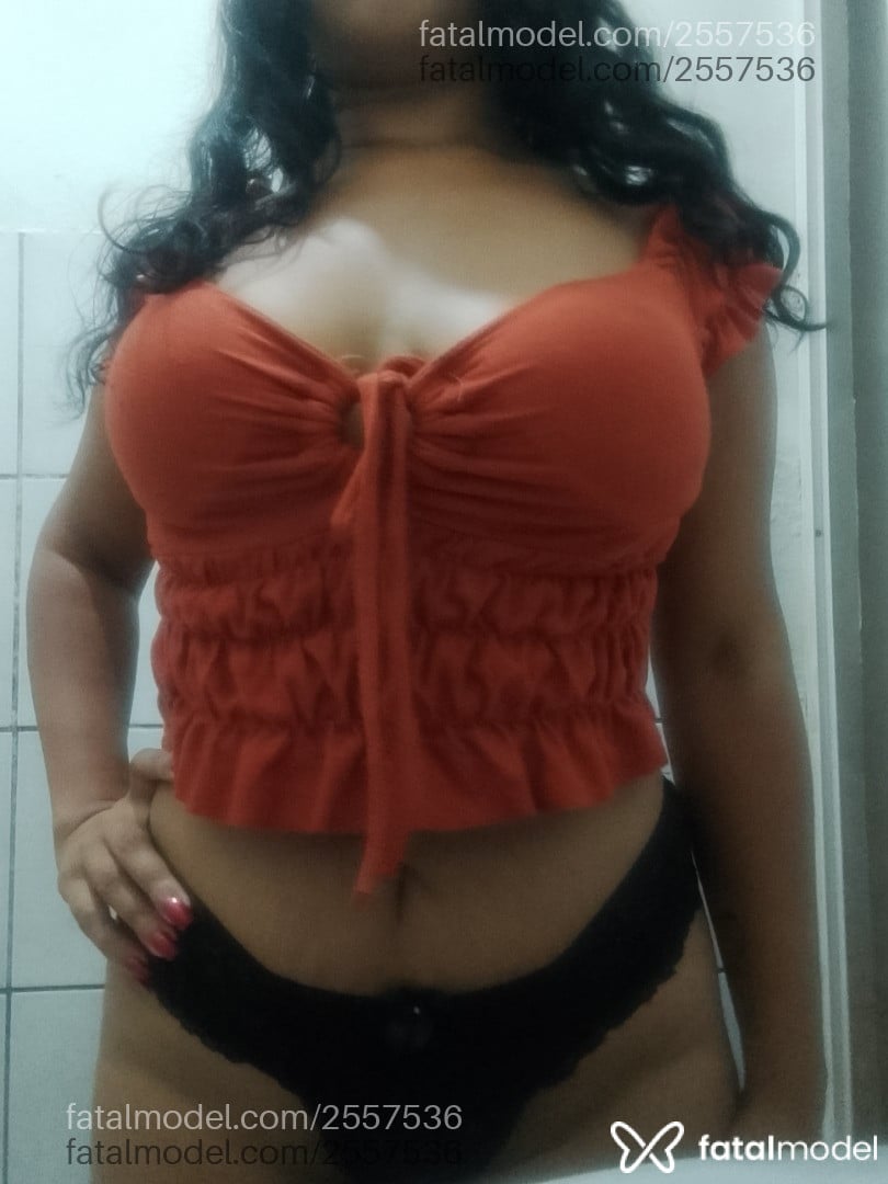 Acompanhante mulher morena (o) de olhos castanhos - Carol Mel