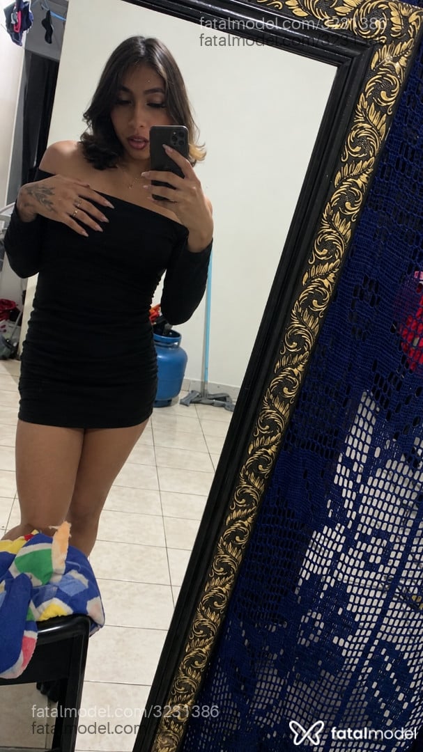 Acompanhante mulher trans morena (o) de olhos castanhos - Borges