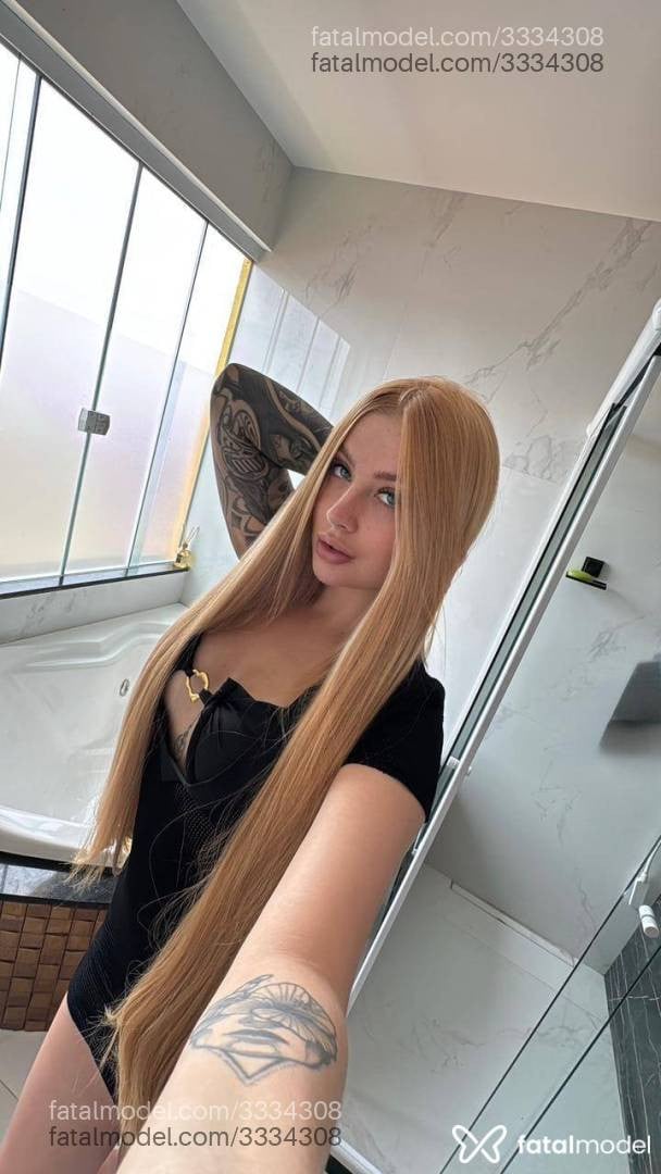 Acompanhante mulher loira (o) de olhos verdes - Lara