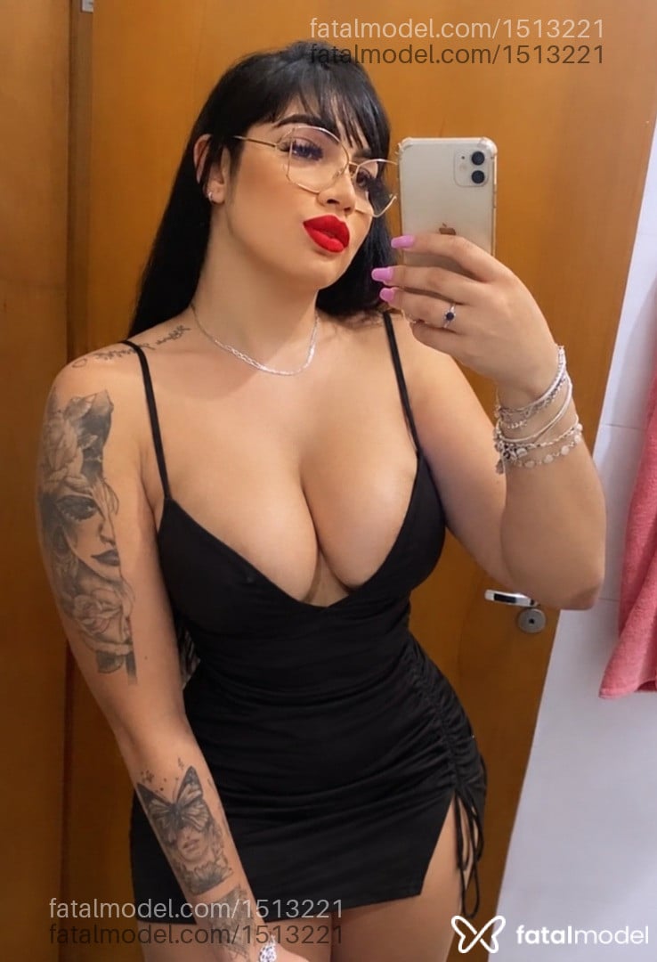 Acompanhante mulher morena (o) de olhos castanhos - Cleópatra