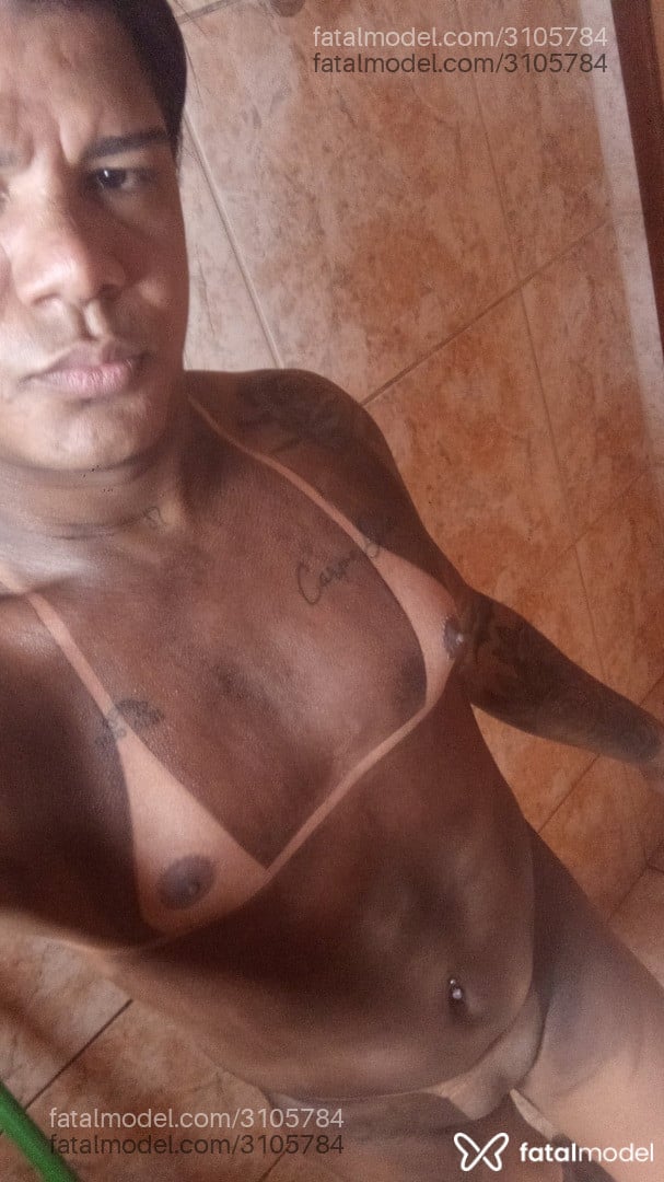 Acompanhante mulher trans morena (o) de olhos castanhos - Lorelay Mariinny