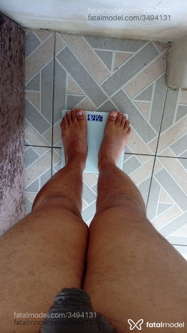 Acompanhante homem morena (o) de olhos pretos - Marcos