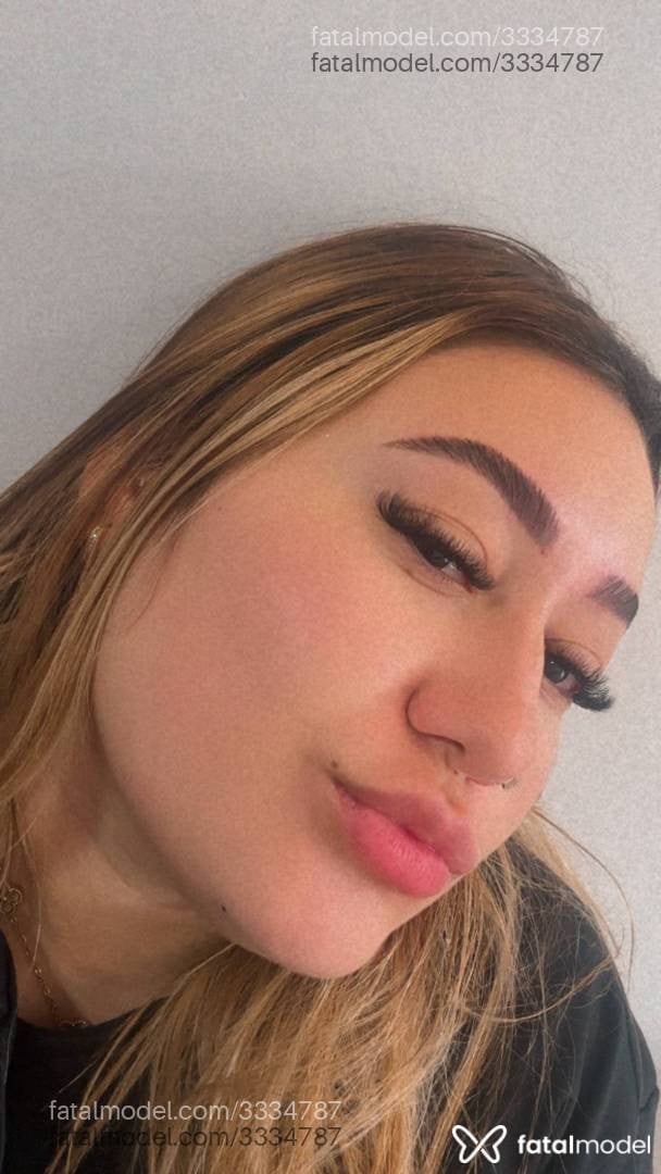 Acompanhante mulher loira (o) de olhos castanhos em Maringá - Lunna Liz