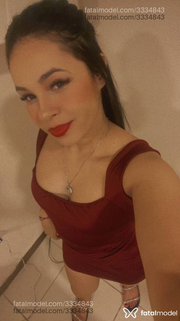 Acompanhante mulher morena (o) de olhos pretos - Luna