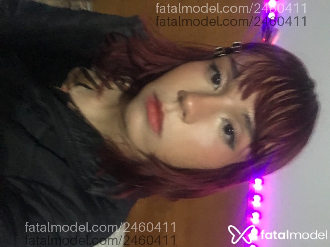 Acompanhante mulher trans ruiva (o) de olhos castanhos - Bella Cherry