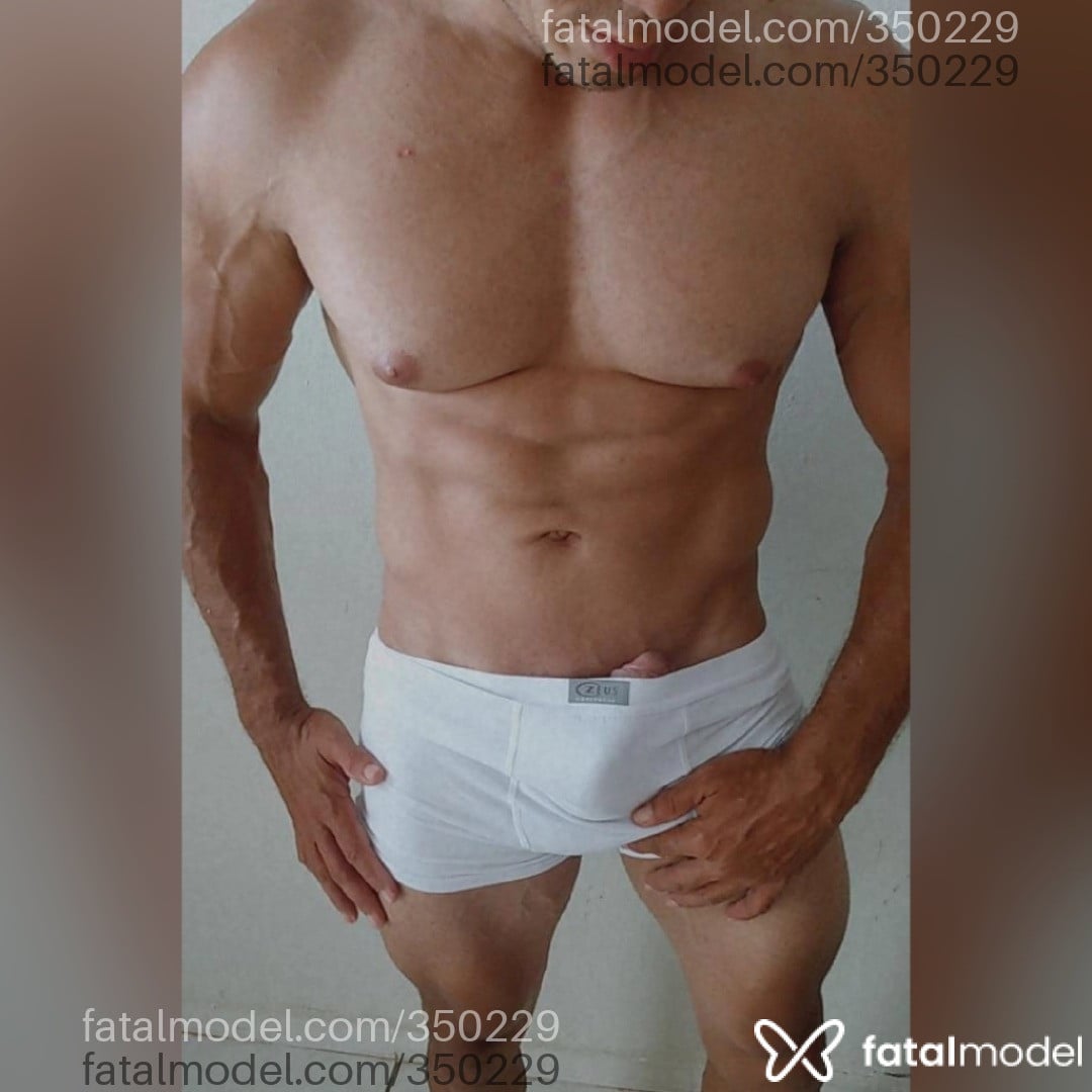 Acompanhante homem com cabelo castanho de olhos castanhos - Daniel