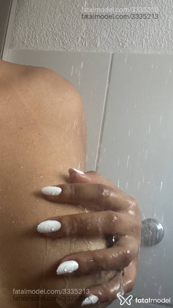 Acompanhante mulher morena (o) de olhos castanhos em Virtual - Safira