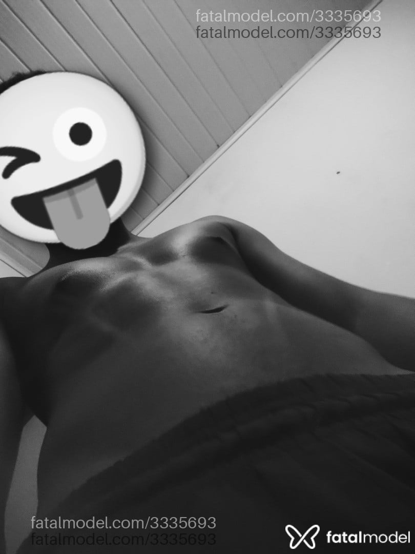 Acompanhante homem morena (o) de olhos castanhos - Novinth