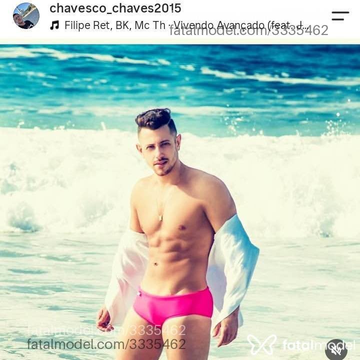 Acompanhante homem com cabelo castanho de olhos castanhos - Felipe