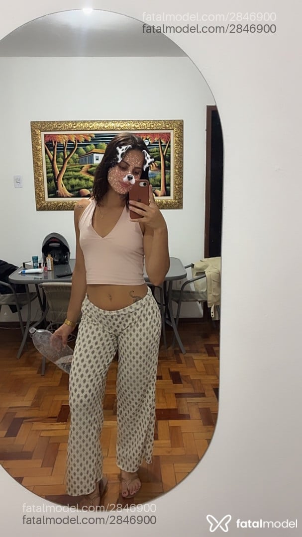 Acompanhante mulher morena (o) de olhos castanhos - Grazi