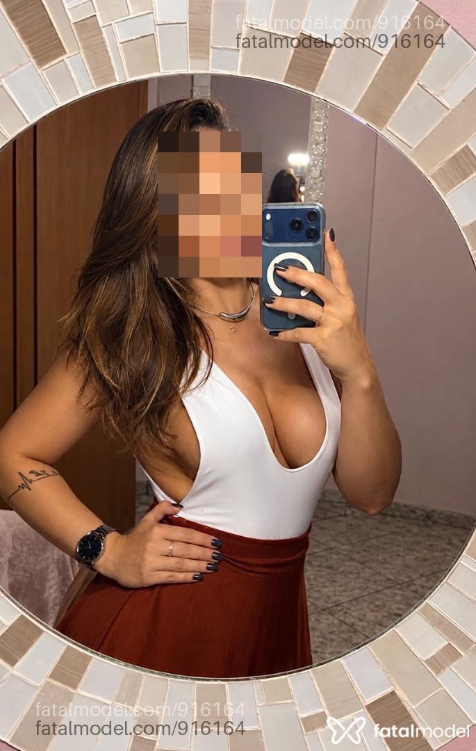 Acompanhante mulher loira (o) de olhos verdes - Sara Lola