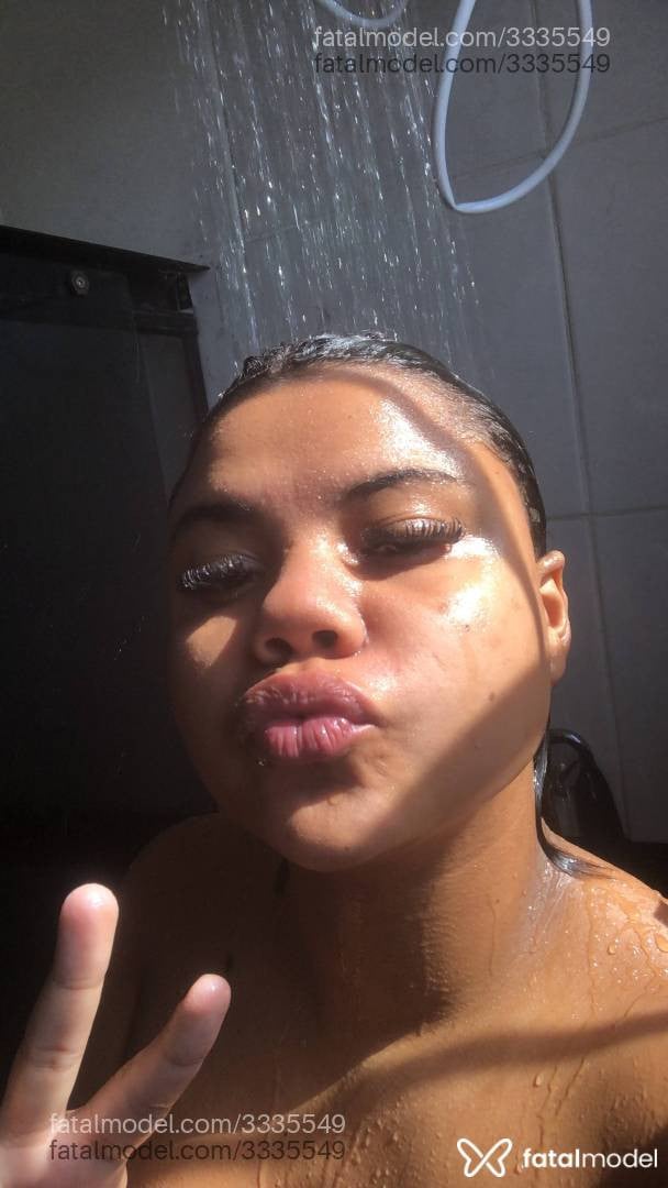 Acompanhante mulher morena (o) de olhos cinza em Campos dos Goytacazes - Karla