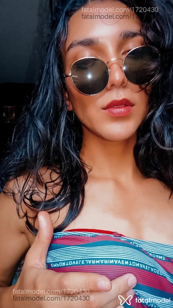Acompanhante mulher trans morena (o) de olhos castanhos - Luamakeups