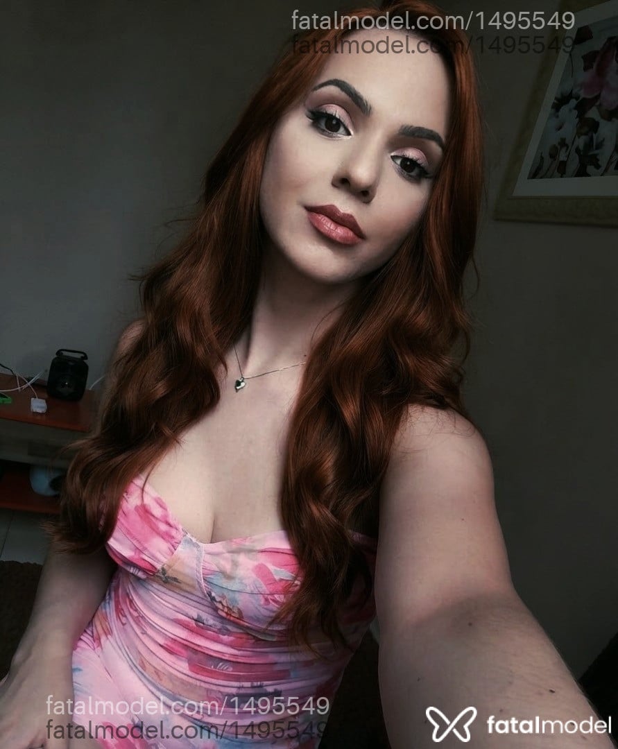 Acompanhante mulher trans morena (o) de olhos castanhos - Madson Victoria