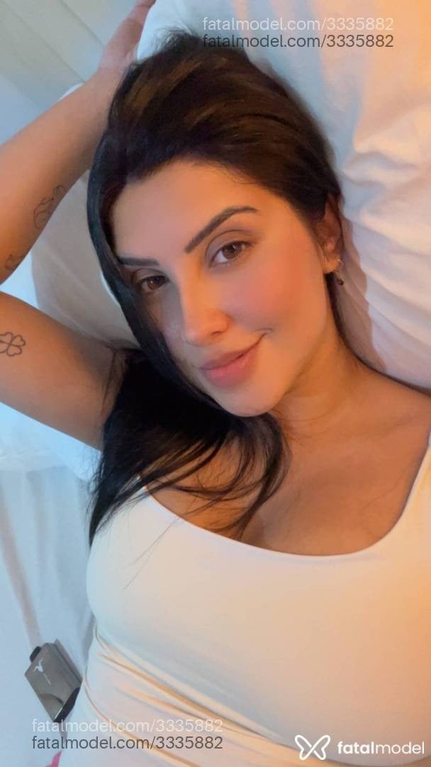 Acompanhante mulher morena (o) de olhos castanhos - Laura