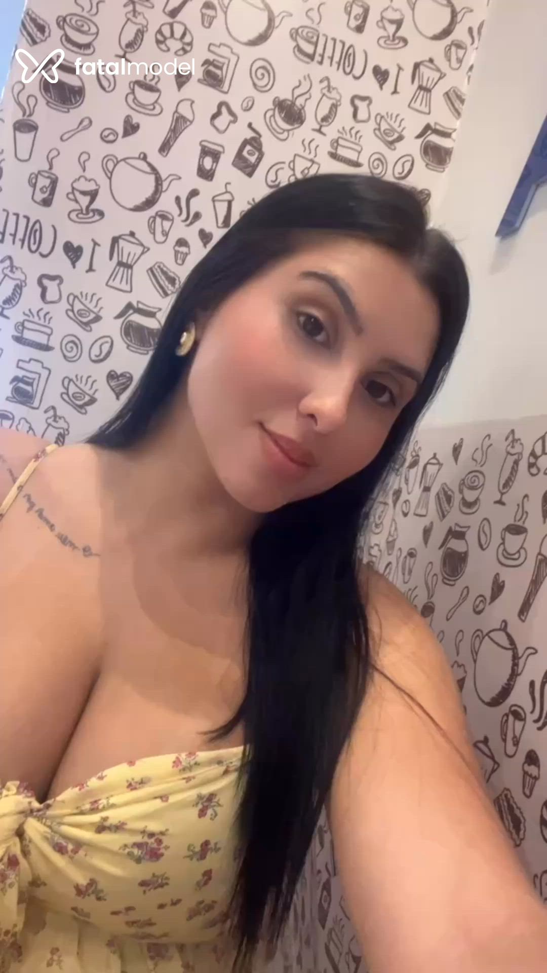 Acompanhante mulher morena (o) de olhos castanhos - Laura