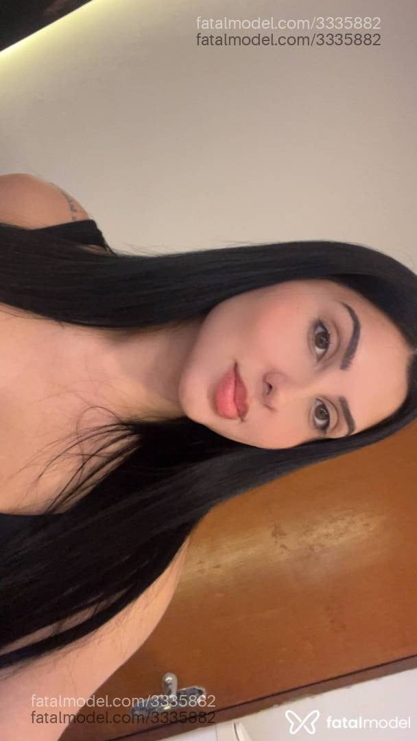 Acompanhante mulher morena (o) de olhos castanhos - Laura