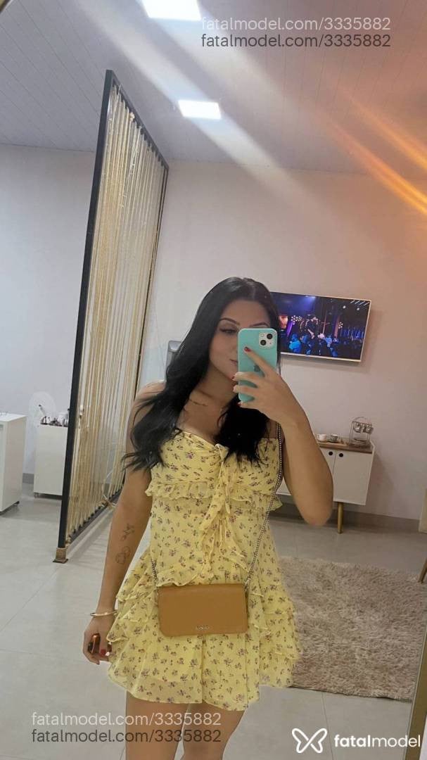 Acompanhante mulher morena (o) de olhos castanhos - Laura