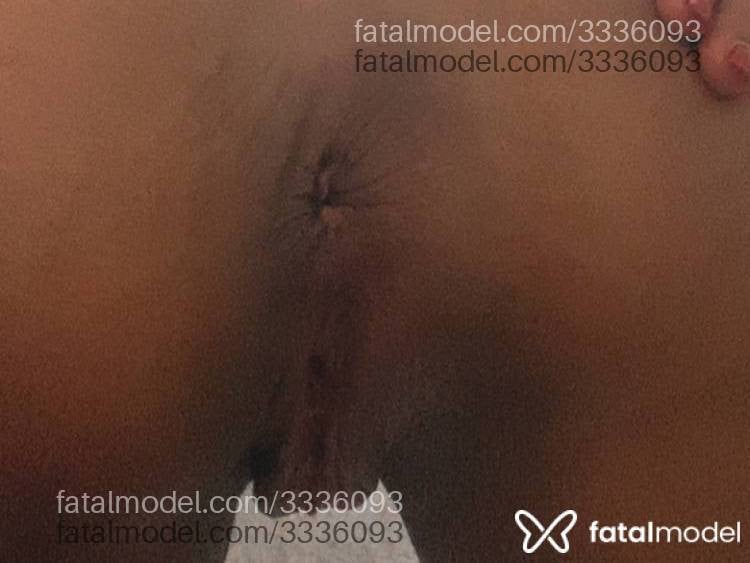 Acompanhante mulher morena (o) de olhos pretos - Paola Maia
