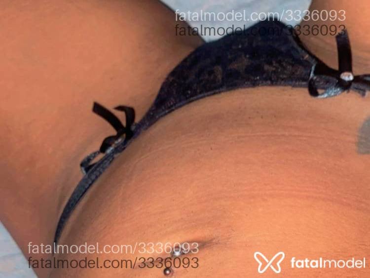 Acompanhante mulher morena (o) de olhos pretos - Paola Maia