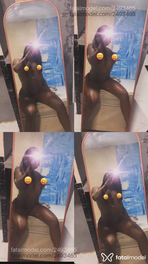 Acompanhante mulher trans morena (o) de olhos pretos - Cacau