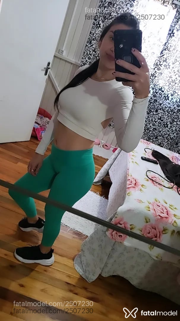 Acompanhante mulher morena (o) de olhos castanhos - Priscila