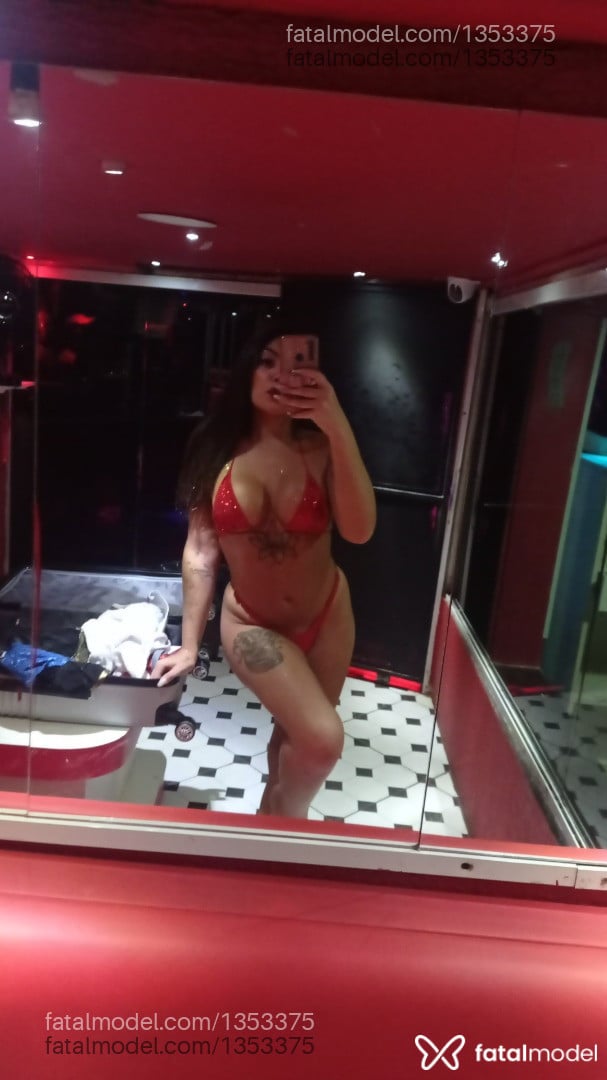 Acompanhante mulher morena (o) de olhos castanhos - Paola Venturine