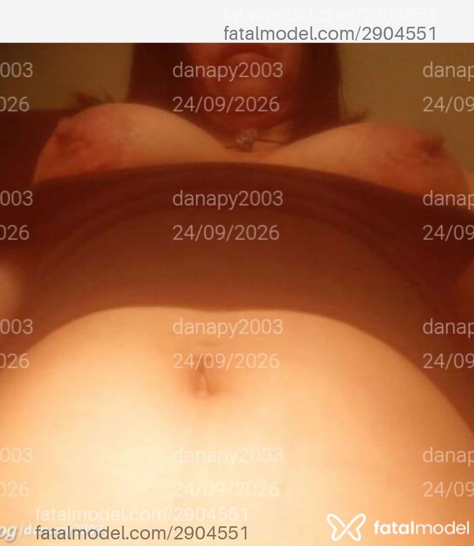 Acompanhante mulher morena (o) de olhos castanhos - Danapy