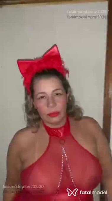 Acompanhante mulher loira (o) de olhos castanhos em Atibaia Acompanhante mulher loira (o) de olhos castanhos em Atibaia - Maia Rarini