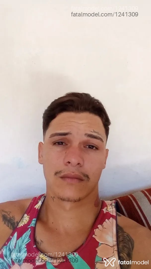 Acompanhante homem morena (o) de olhos castanhos - Juan Miguel