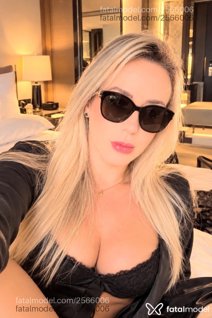 Acompanhante mulher loira (o) de olhos verdes - Flávia Malaspina