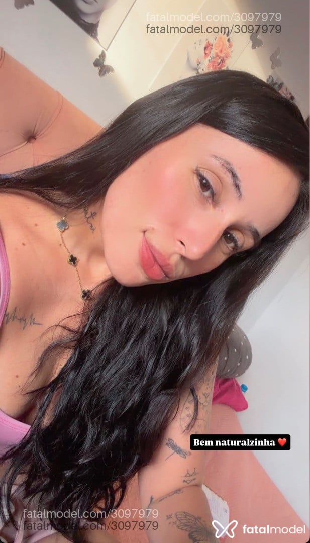 Acompanhante mulher com cabelo castanho de olhos castanhos - Morena