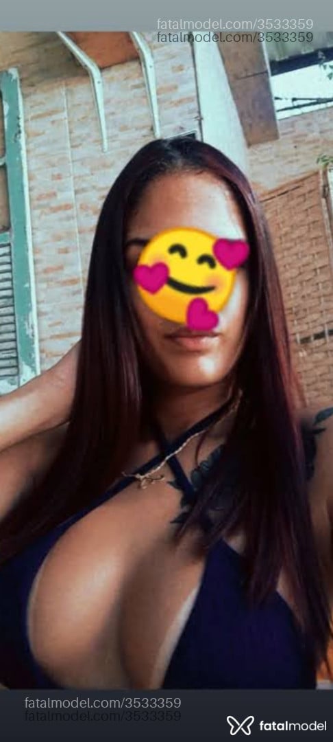 Acompanhante mulher com cabelo castanho de olhos castanhos - Alana