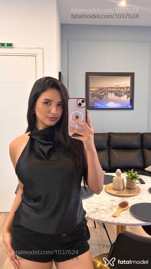 Acompanhante mulher com cabelo castanho de olhos pretos - Jade Margoli