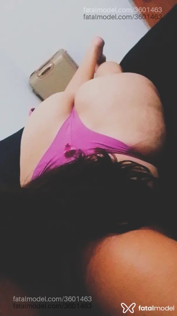 Acompanhante mulher morena (o) de olhos pretos - Bella