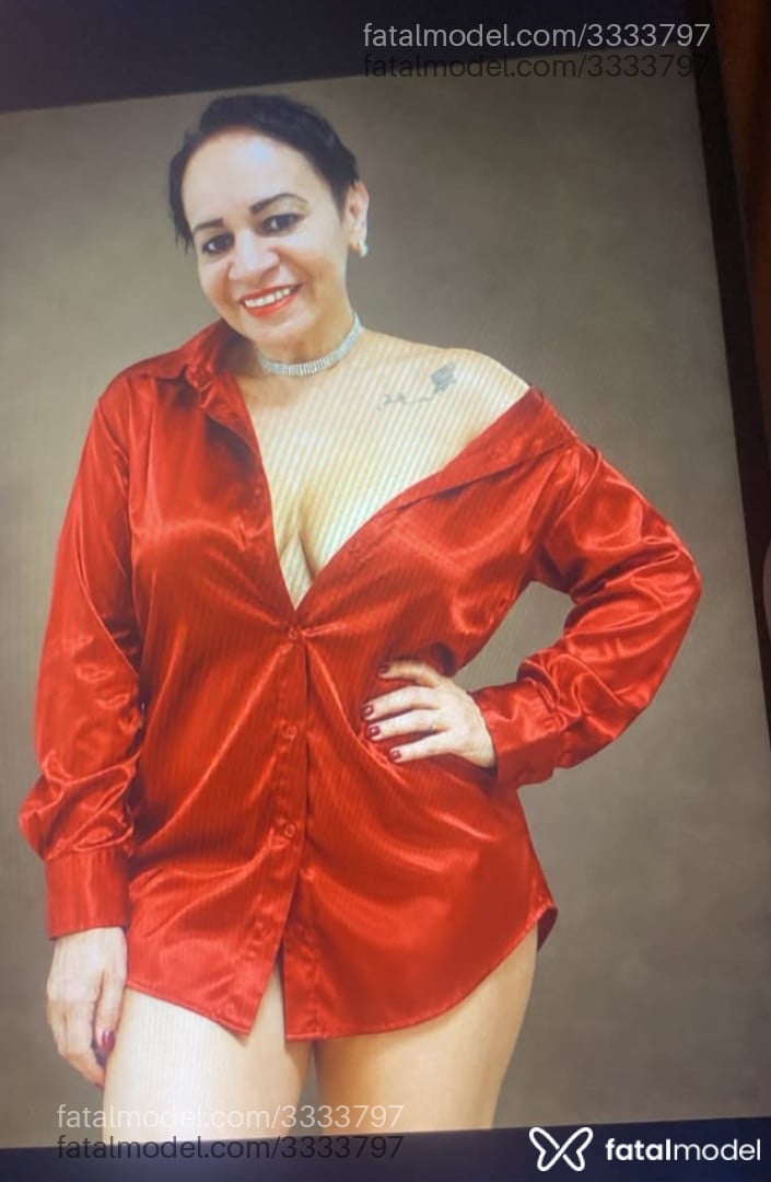 Acompanhante mulher morena (o) de olhos castanhos - Amanda