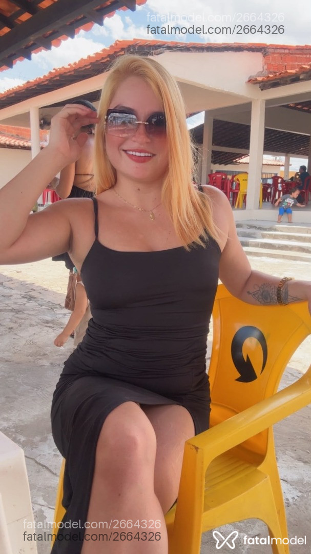 Acompanhante mulher morena (o) de olhos castanhos - Maria