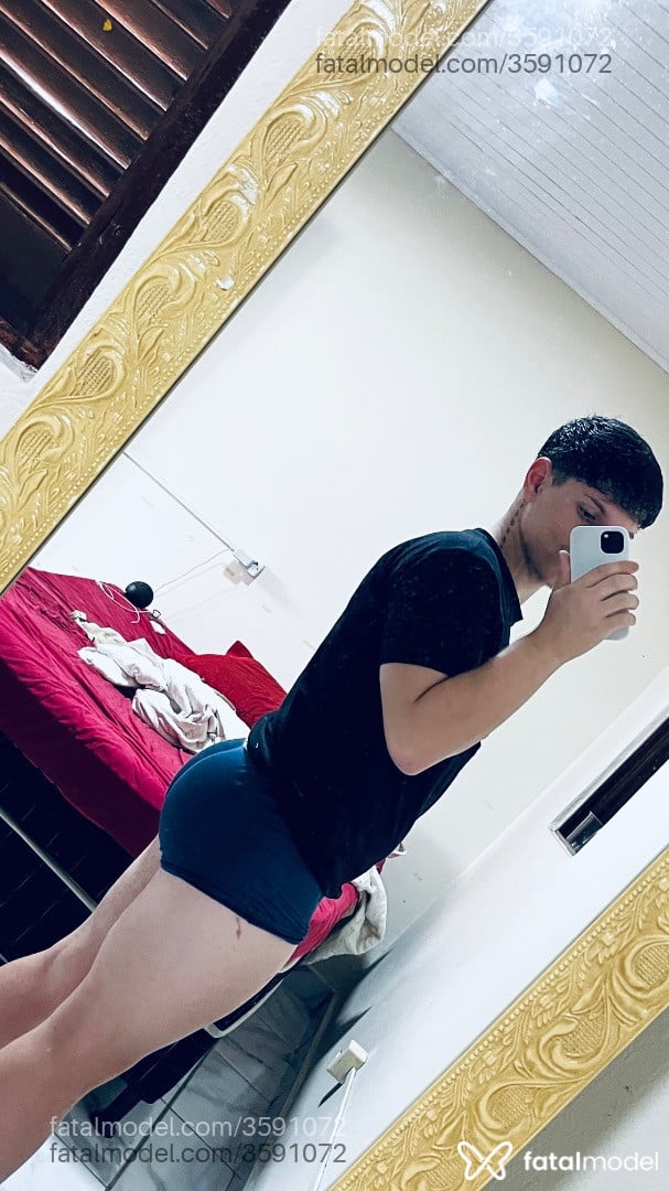 Acompanhante homem morena (o) de olhos castanhos - Jv Santos